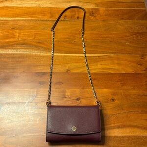 Tory Burch wallet on chain purse.
